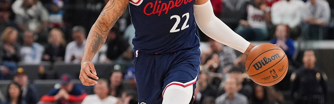 B体育-哈登：我会帮乔丹·米勒&amp;桑德斯处于成功位置 但功劳是他们自己的