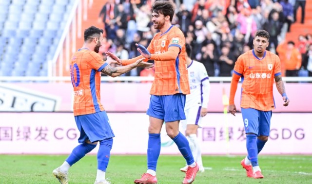 B体育-记者：热身赛山东泰山2-2战平首尔FC，球队休假3日后前往广州冬训